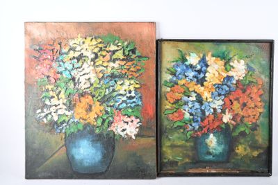 deux tableaux représentant des fleurs dans un vase bleu sur fond blanc