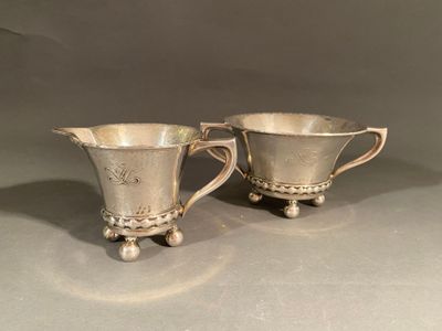 paire de sucrier et de pot à crème en métal argenté