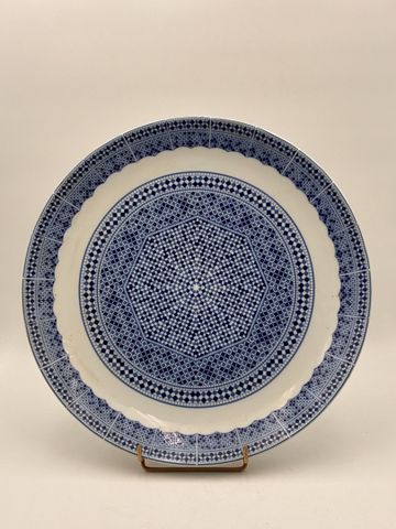 Grand plat Marocain en porcelaine blanc bleu et plat rectangulair...
