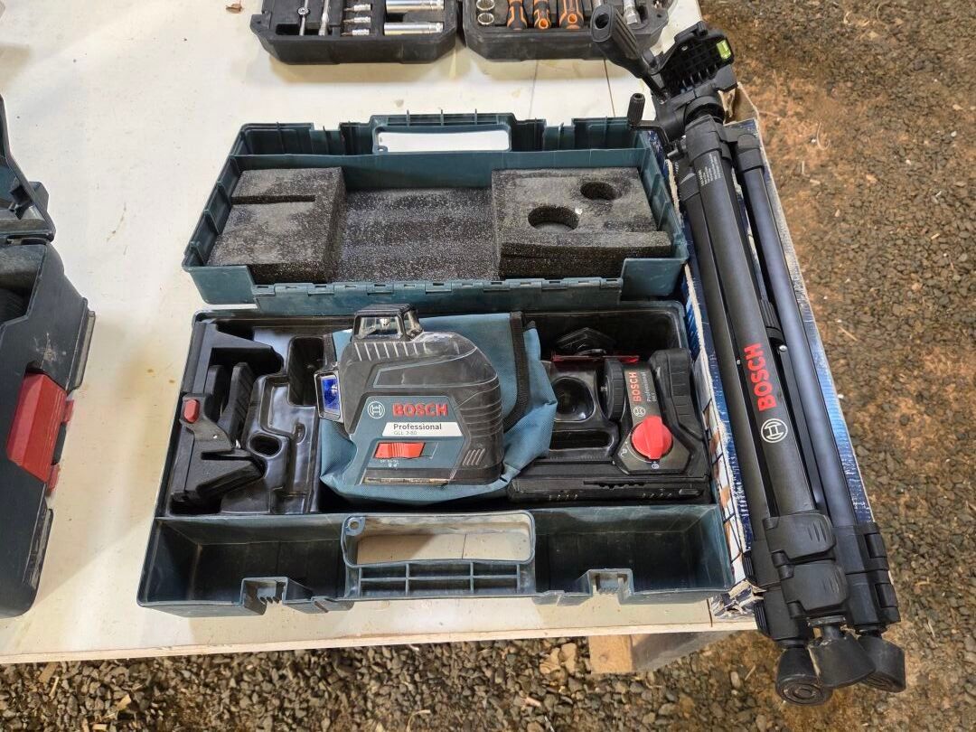 Laser Bosch Professionnal GLL3-80 avec trepied BT150