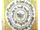 une écharpe jaune et blanche ornée d'un motif représentant un cheval et une calèche