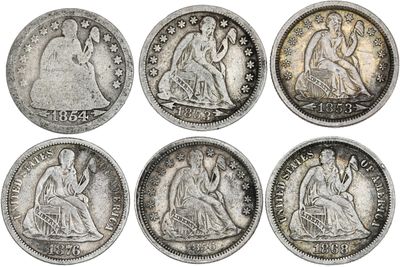 six types différents de pièces d'argent, dont l'une représente une femme assise et une autre un homme assis