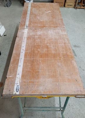 Table à tapisser MACC dimension : 200x75cm (traces d'utilisa…