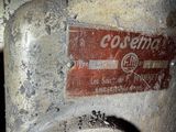 a sign on the side of a building that says couvenh