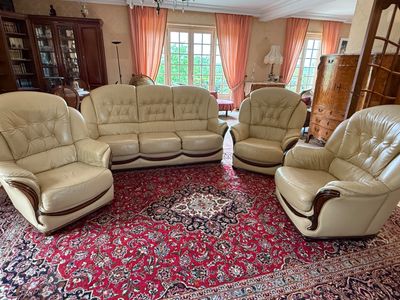 Mobilier de salon cuir blanc nacré, canapé et 3 fauteuils
