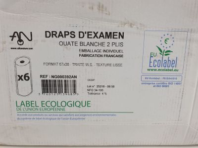 emballage d'une boîte contenant l'étiquette d'un nouveau produit