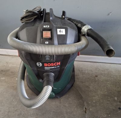 Aspirateur BOSCH réf: AdvancedVac20   manque 2 roulettes - Photo 1