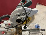 a picture of a circular saw on a tile floor