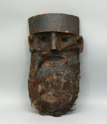 Masque de rituel shamanique en bois dur à belle patine sombr…
