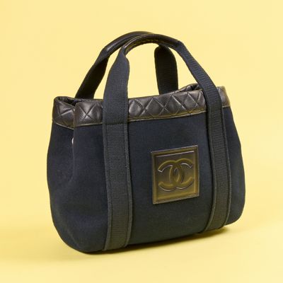 sac cabas matelassé Chanel bleu marine