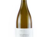 a picture of a bottle of wine on a white background