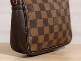 louis vuitton damier cross body bag