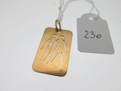 une image d'une étiquette sur laquelle figure un oiseau et une étiquette sur laquelle figure un oiseau