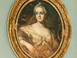 portrait d'une femme dans un cadre doré, tenant une plume à la main