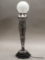 Dans le goût de Max LE VERRIER (1891-1973) Lampe en métal su… (photo 2)