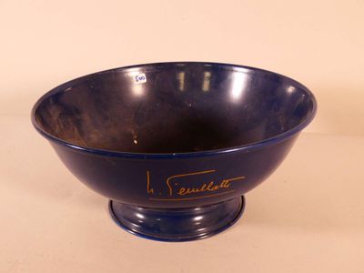 Nicolas Feuillatte. Vasque à champagne en métal bleu et doré… - Photo 1