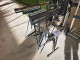 une machine placée au milieu d'une pièce