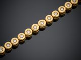 un bracelet en diamant et or dix-huit carats