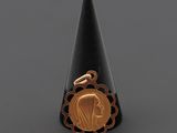 une bague plaquée or ornée d'un cheval