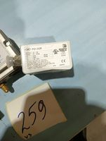 Lot de 4 pressostats de régulation et de sécurité, comprenan… (photo 2)
