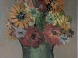 une peinture de fleurs dans un vase vert sur une table