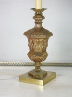 PAIRE DE LAMPES en bronze ciselé et doré en forme de vase su… (photo 6)