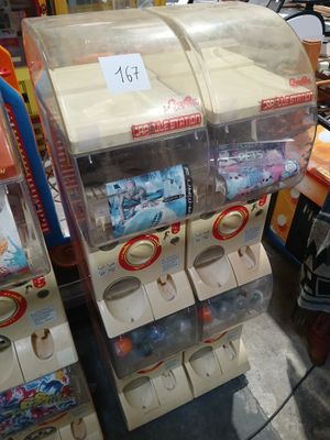 Distributeur deux boules GASHAPON - Photo 1