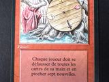 une photo d'une carte sur laquelle figure l'image d'une horloge