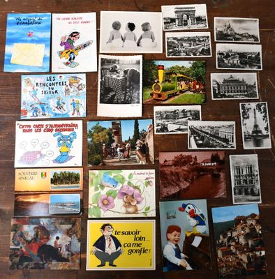 Carton contenant un bon lot de cartes postales modernes et s…