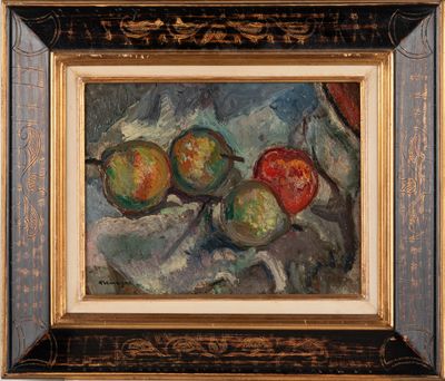 une peinture à l'huile représentant des pommes sur un tissu blanc, dans un cadre doré