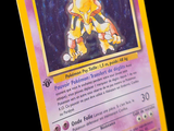 un carton jaune sur lequel figure l'image d'un personnage de Pokémon