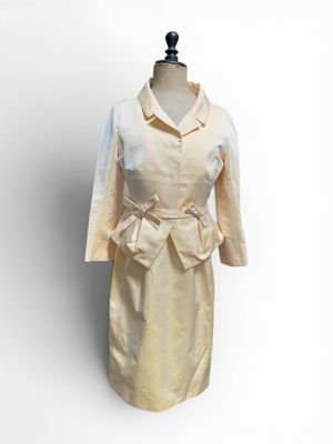 une image d'une robe de femme sur un mannequin mannequin mannequin mannequin mannequin mannequin mannequin mannequin mann