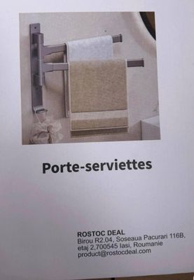 une photo d'une photo de toilettes dans une boîte