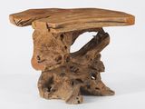 une image représentant un morceau de bois posé sur une table