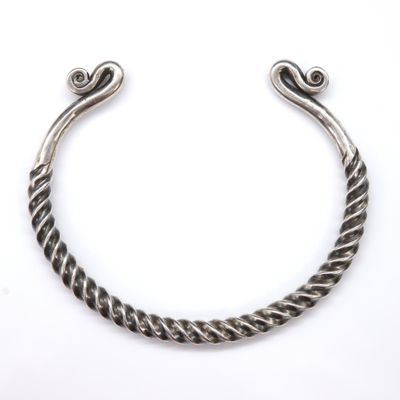 Collier torque en argent 800‰ de style néo-grec, poinçon de …