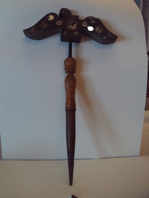 MIROIR AUX ALOUETTES A FICELLE (ht 56 cm) tête aigle excentr…