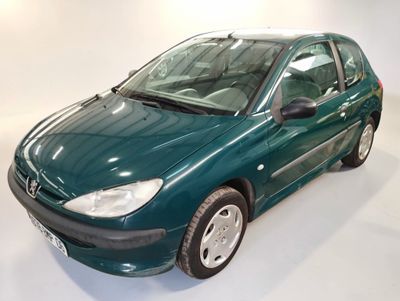 VP PEUGEOT 206 1.4 75 3P Kilomètres au compteur non garantis…