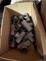 Lot de tuyaux PVC + coudes + Y + T sur 2 palettes (photo 2)