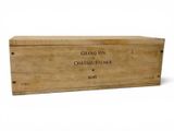an old wooden box with a label on it that says grand vin chateau palmer