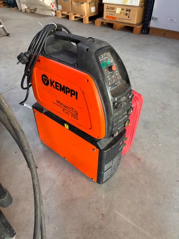 Poste à souder TIG KEMPPI MinarcTig Evo 200. Non testée Visite-le...