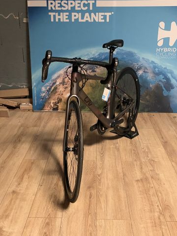 LIV – Vélo musculaire Avail Advanced Pro 2. Taille S. Métal 