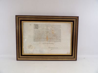 un ancien document encadré de la Déclaration d'indépendance des États-Unis