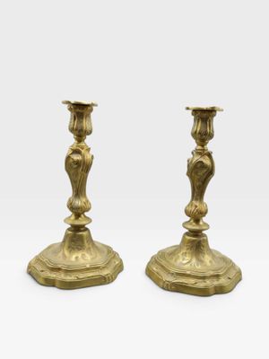 paire de chandeliers anciens en laiton