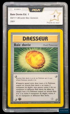 un gros plan sur une carte ornée d'une bordure jaune