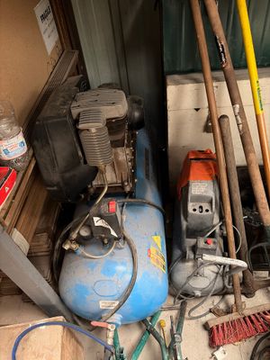 a lot of tools and tools that are on the floor
