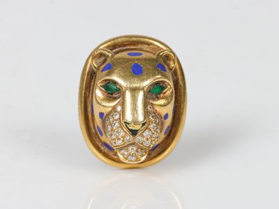 FRED Paris. Pendentif en or émaillé stylisant une tête de panthère ser