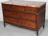 commode ancienne avec dessus en marbre et poignées en laiton