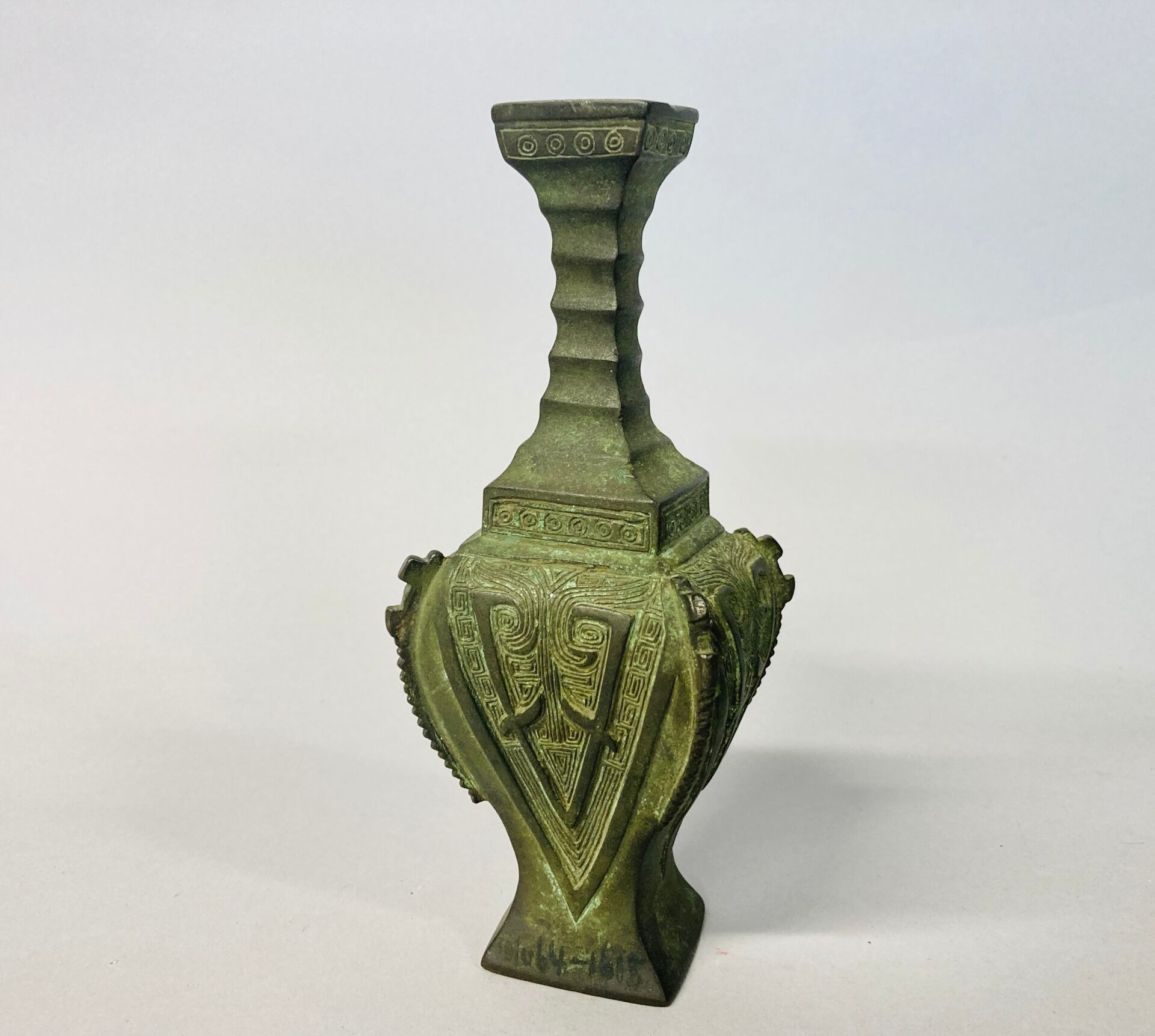 Objets d'art & Curiosités