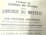 une image en noir et blanc représentant un livre avec un titre