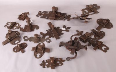 [ FERRONNERIE ] Important lot d'une vingtaine de verrous tar… - Photo 1